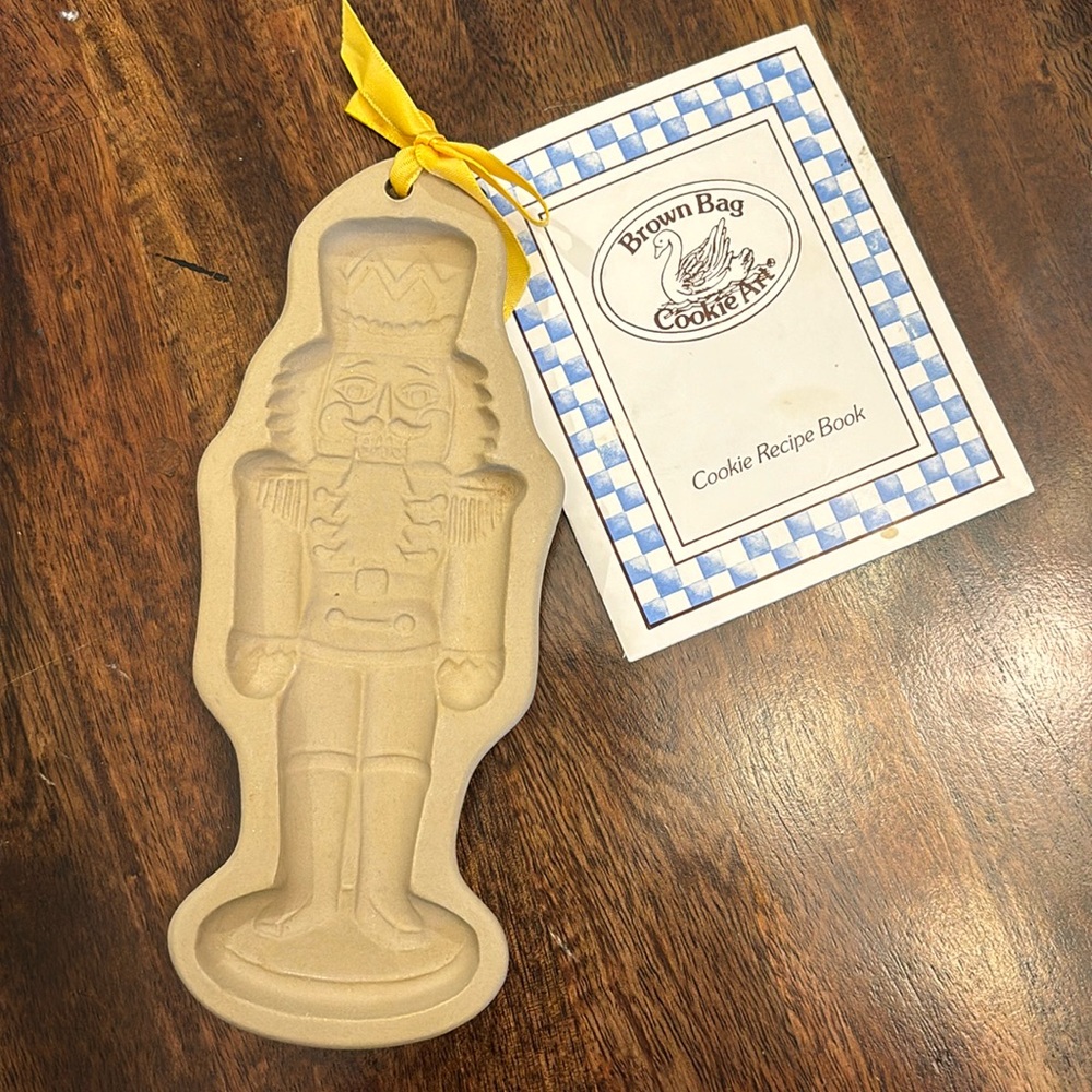 VTG 1991 Brown Bag Nutcracker Cookie Art